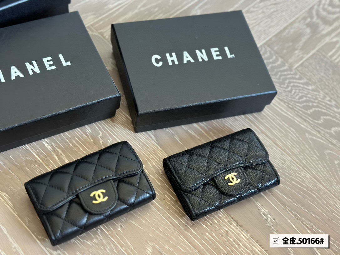Luxury Accessories 79