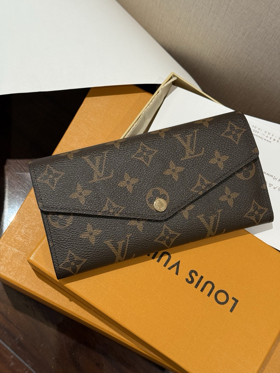 Luxury Accessories 43