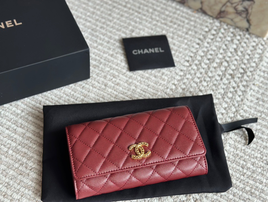 Luxury Accessories 68